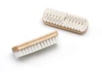 Nubuck brush with rubber crepe